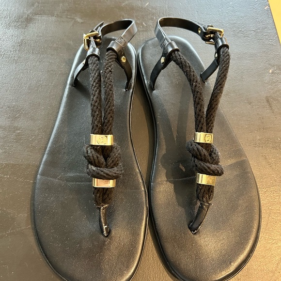 Elegant Black Sandals with Gold Accents - Picture 1 of 4